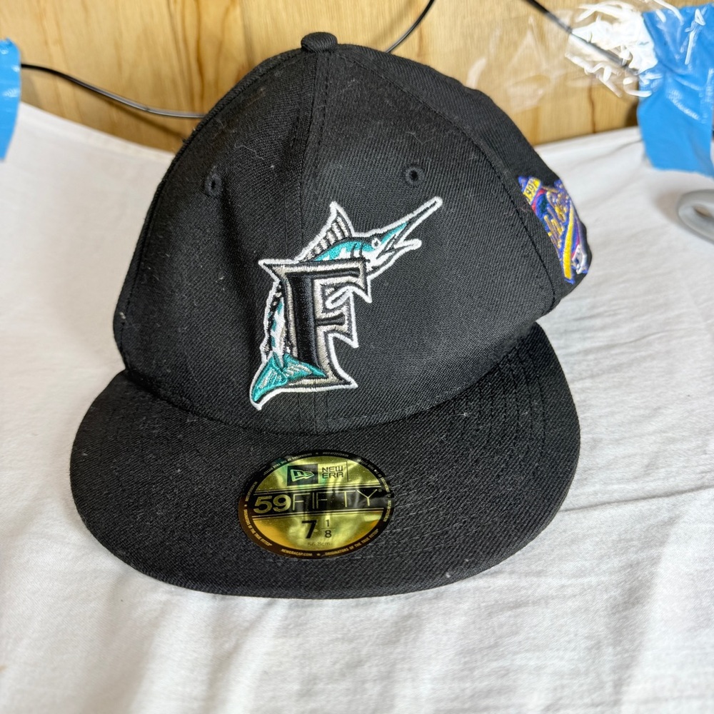 New Era 59FIFTY Florida Marlins 1997 Black World Series Fitted Hat Size 7 1/8
